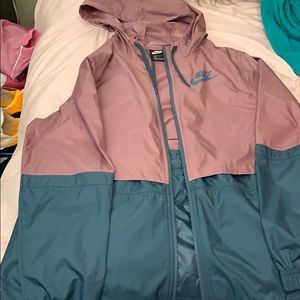 Nike windbreaker